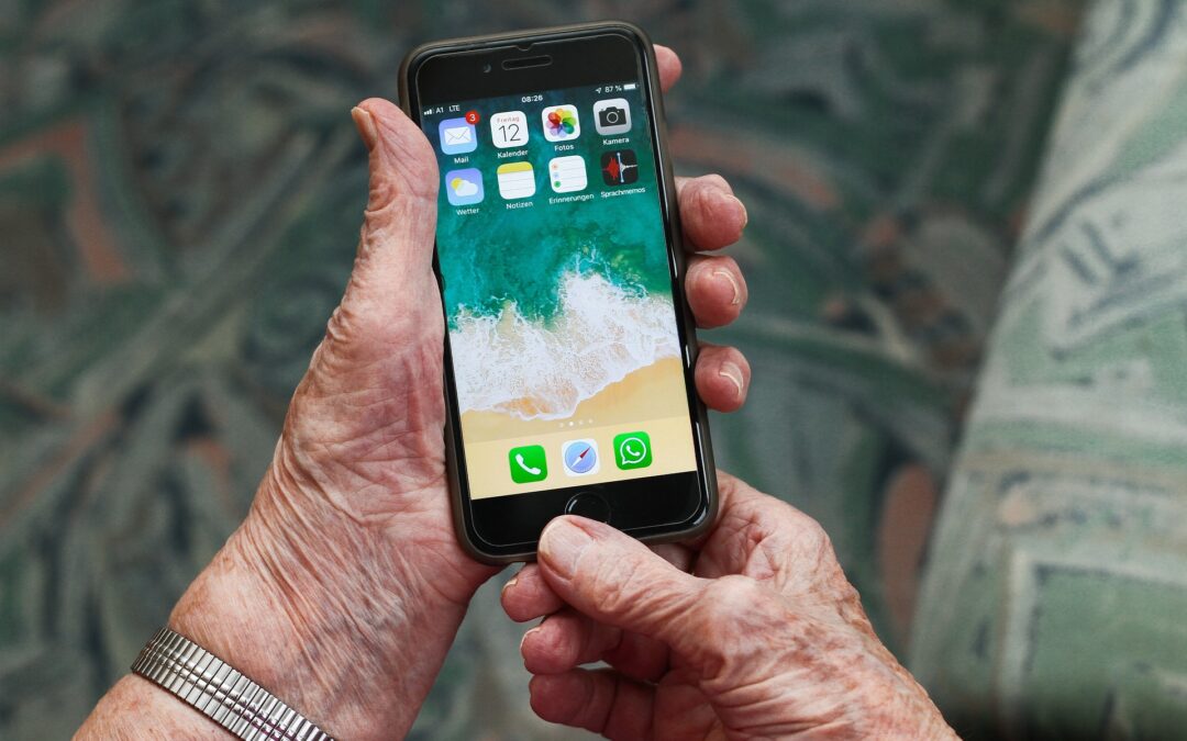 Senior*innen entdecken die Welt der Smartphones