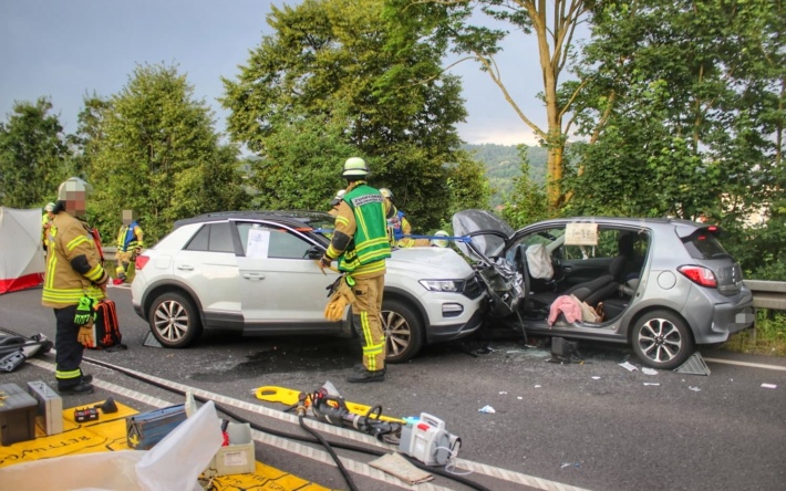 B38/Weinheim – Schwerer Verkehrsunfall am Mittwochabend (Update)