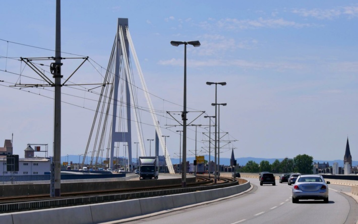 Übergangskonstruktion Kurt-Schumacher-Brücke
