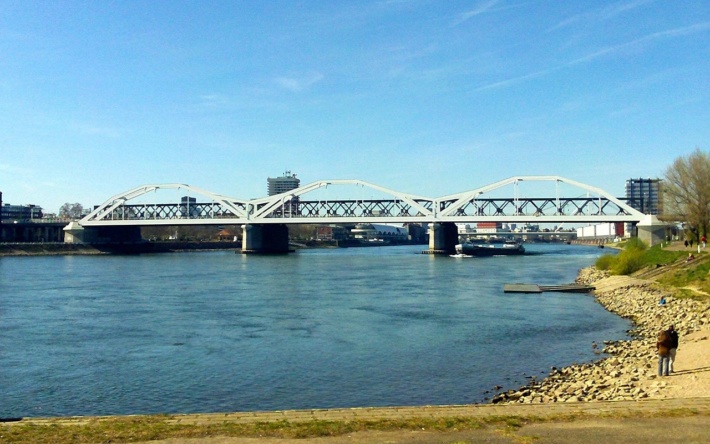 Aktueller Stand der rheinübergreifenden Verkehrswege…